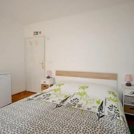 Dina Sea View Гостевой дом Новиград